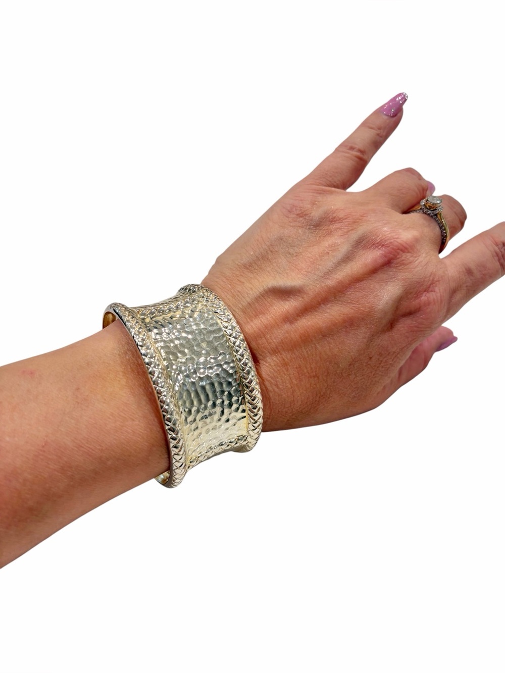 JAI Thailand 925 Sterling Hammered Cuff Bracelet 36.9 grams Authentic